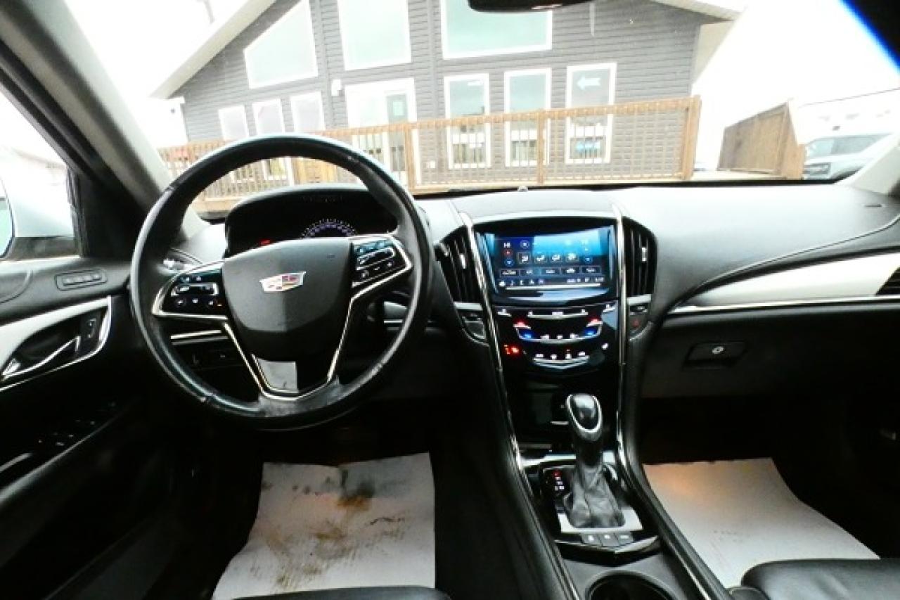 2018 Cadillac ATS Luxury AWD 2.0 T w/Htd Leather, S/R, NAV, BUC - Photo #11