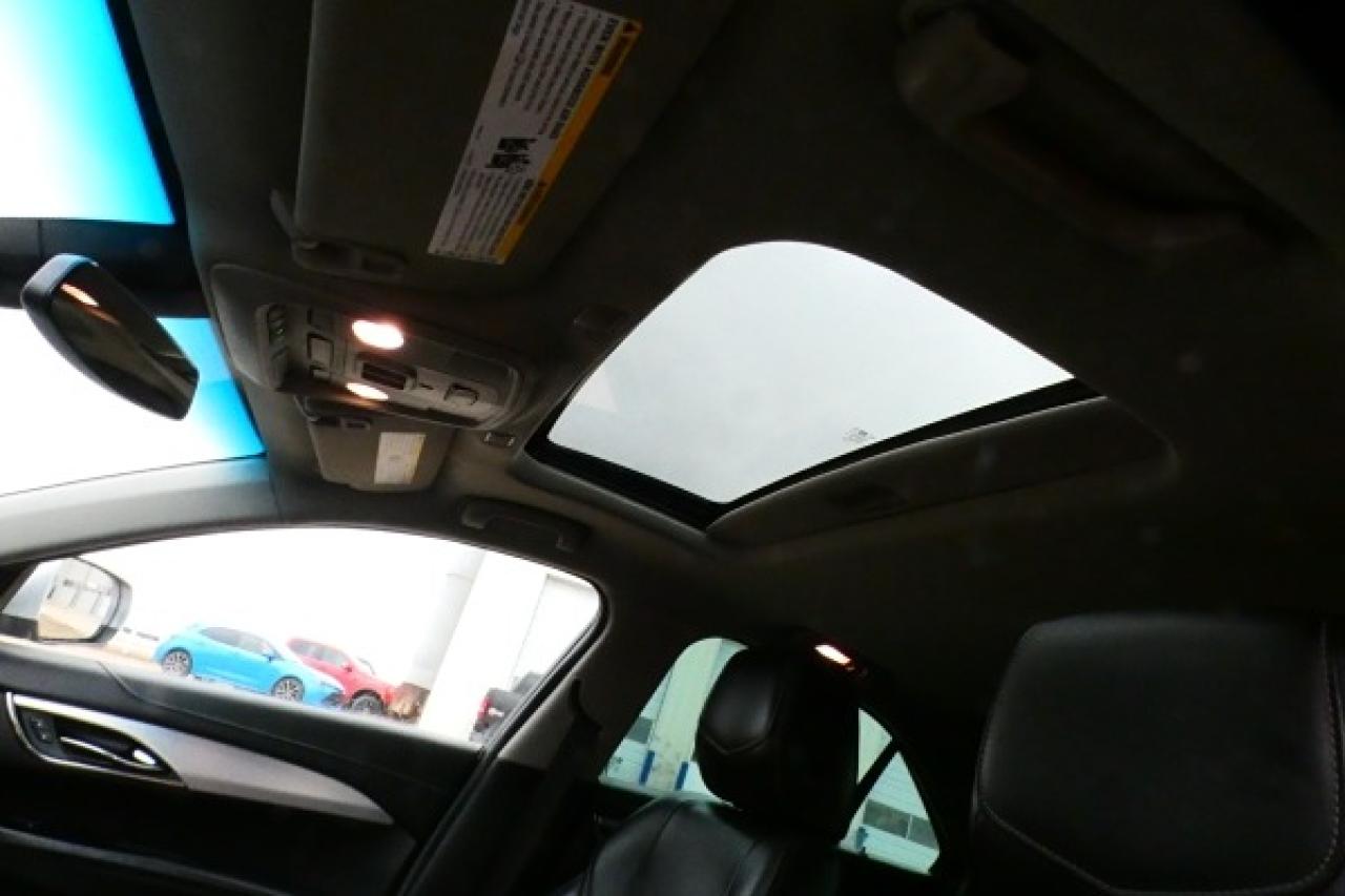 2018 Cadillac ATS Luxury AWD 2.0 T w/Htd Leather, S/R, NAV, BUC - Photo #16