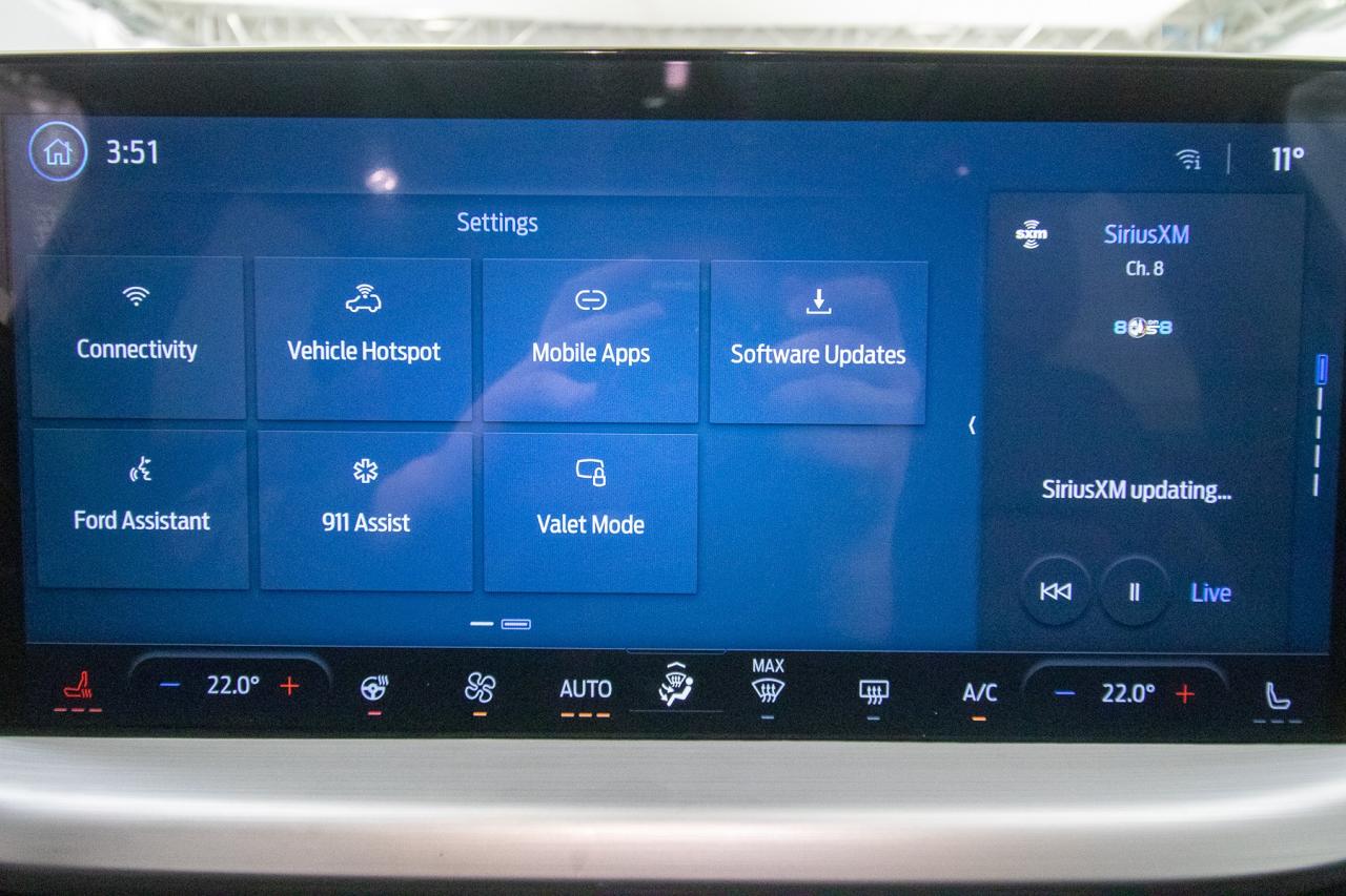 2024 Ford Escape Platinum AWD Photo5