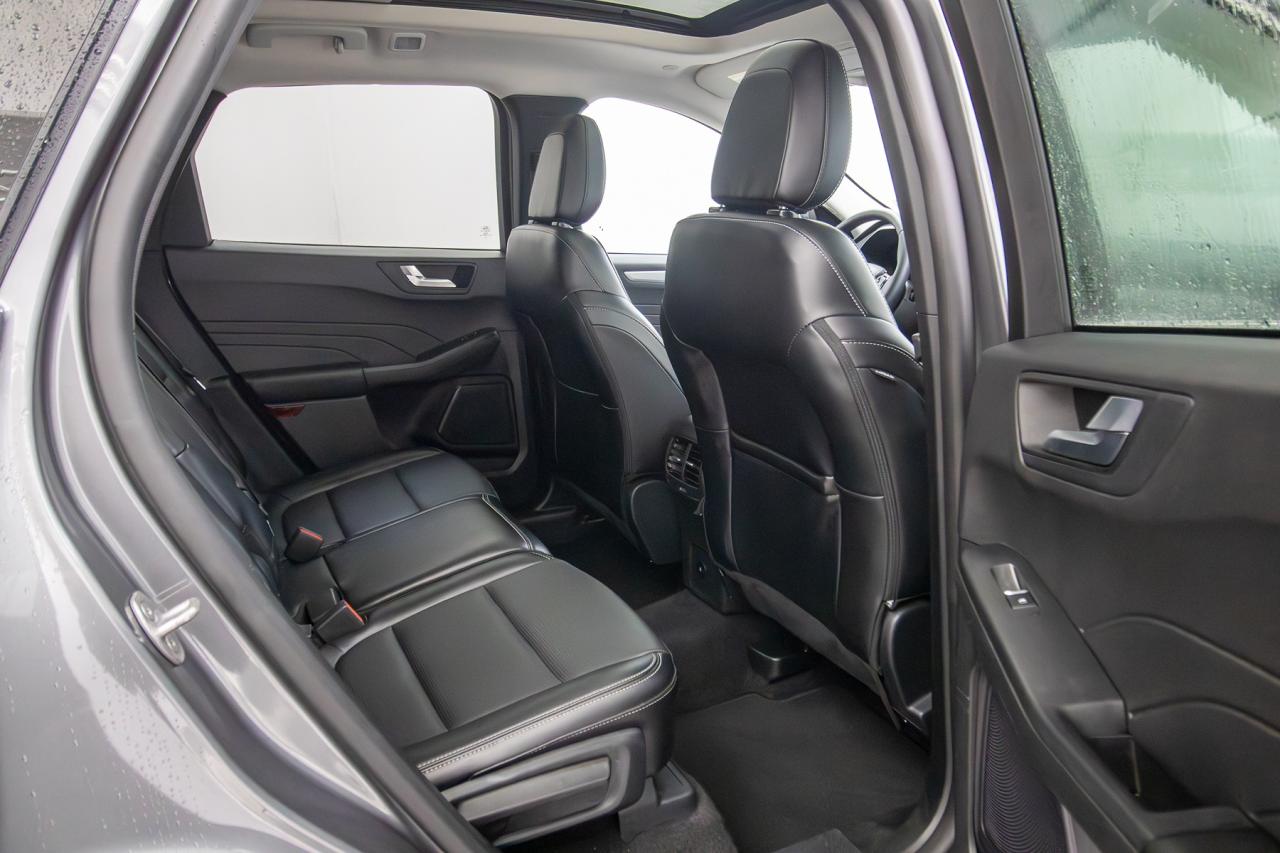 2024 Ford Escape Platinum AWD Photo5