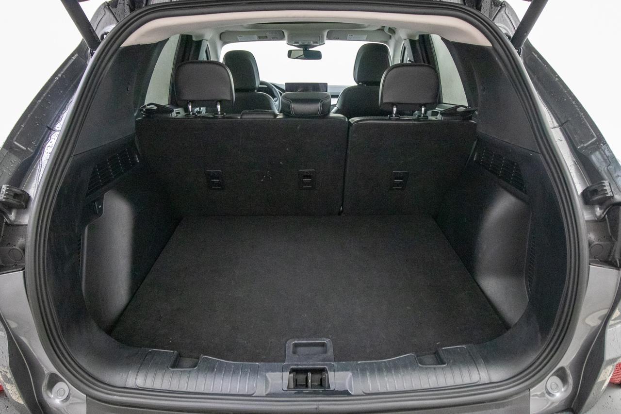 2024 Ford Escape Platinum AWD Photo5