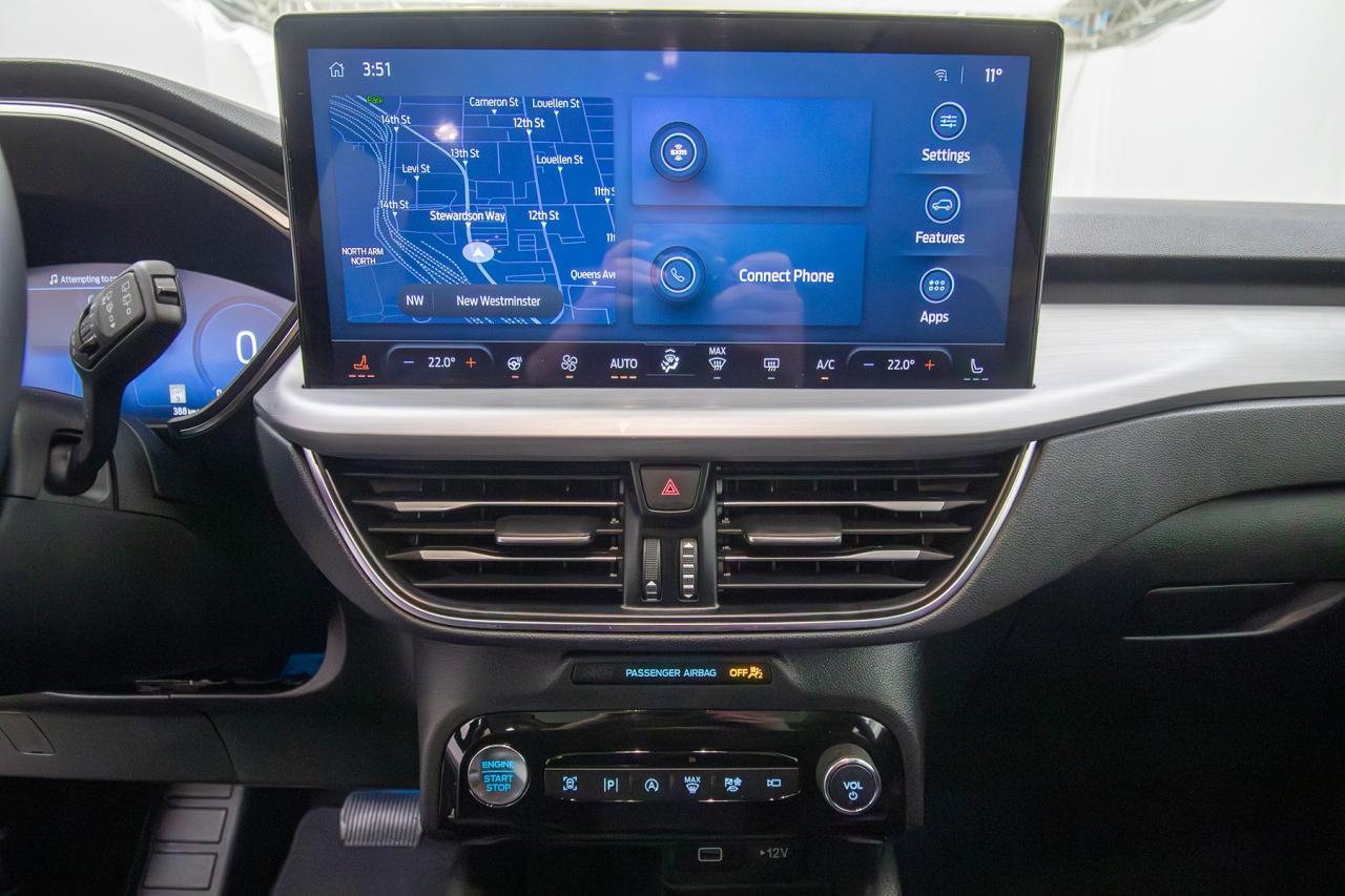 2024 Ford Escape Platinum AWD Photo5