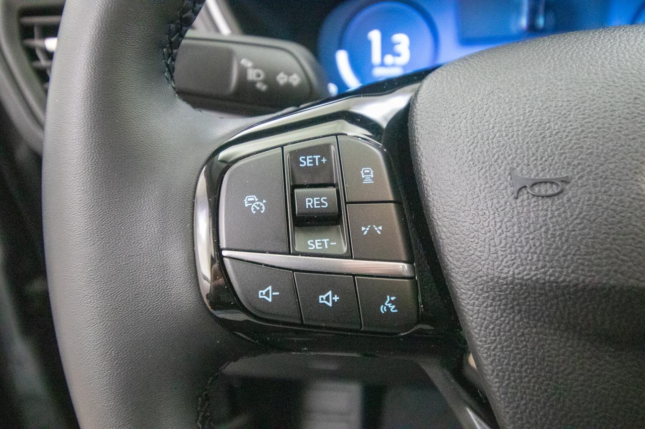 2024 Ford Escape Platinum AWD Photo5