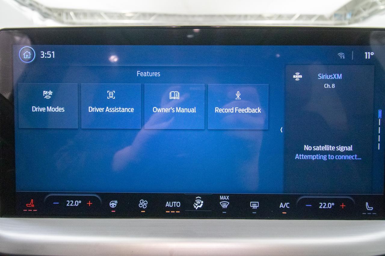 2024 Ford Escape Platinum AWD Photo5