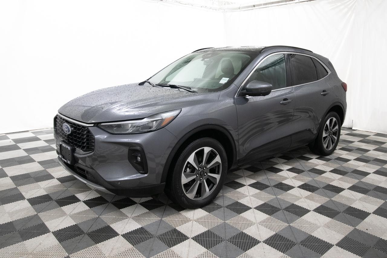 2024 Ford Escape Platinum AWD Photo5