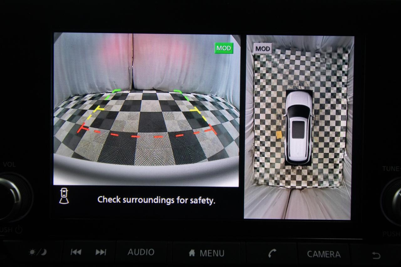 2024 Nissan Pathfinder SV 4WD Photo5