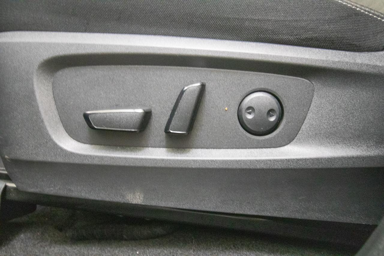 2024 Nissan Pathfinder SV 4WD Photo5