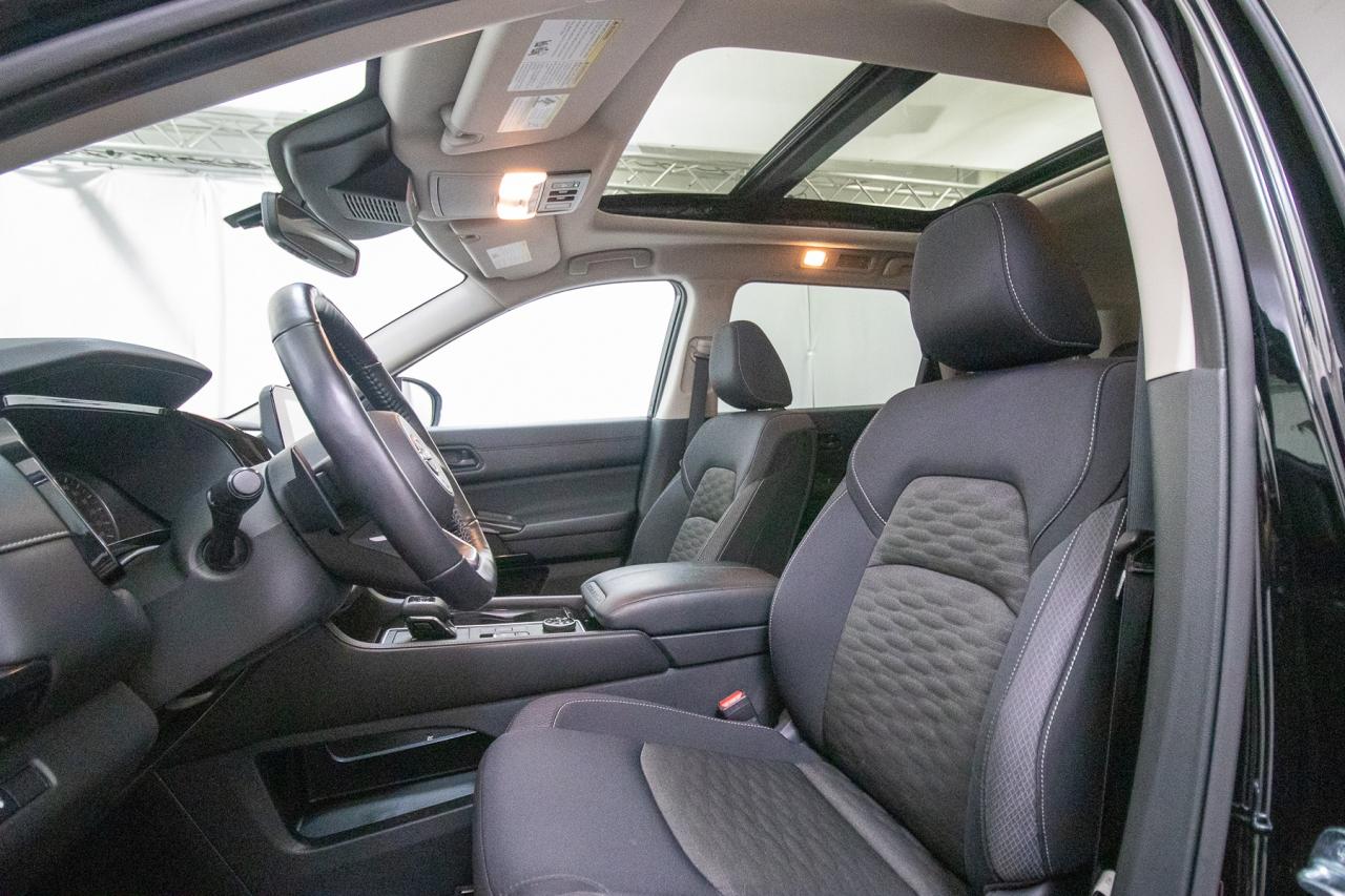 2024 Nissan Pathfinder SV 4WD Photo5