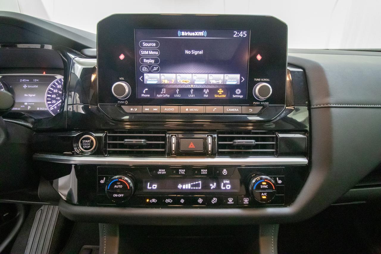 2024 Nissan Pathfinder SV 4WD Photo5