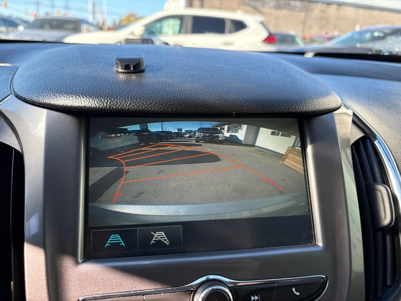 2017 Chevrolet Cruze LT - Photo #12