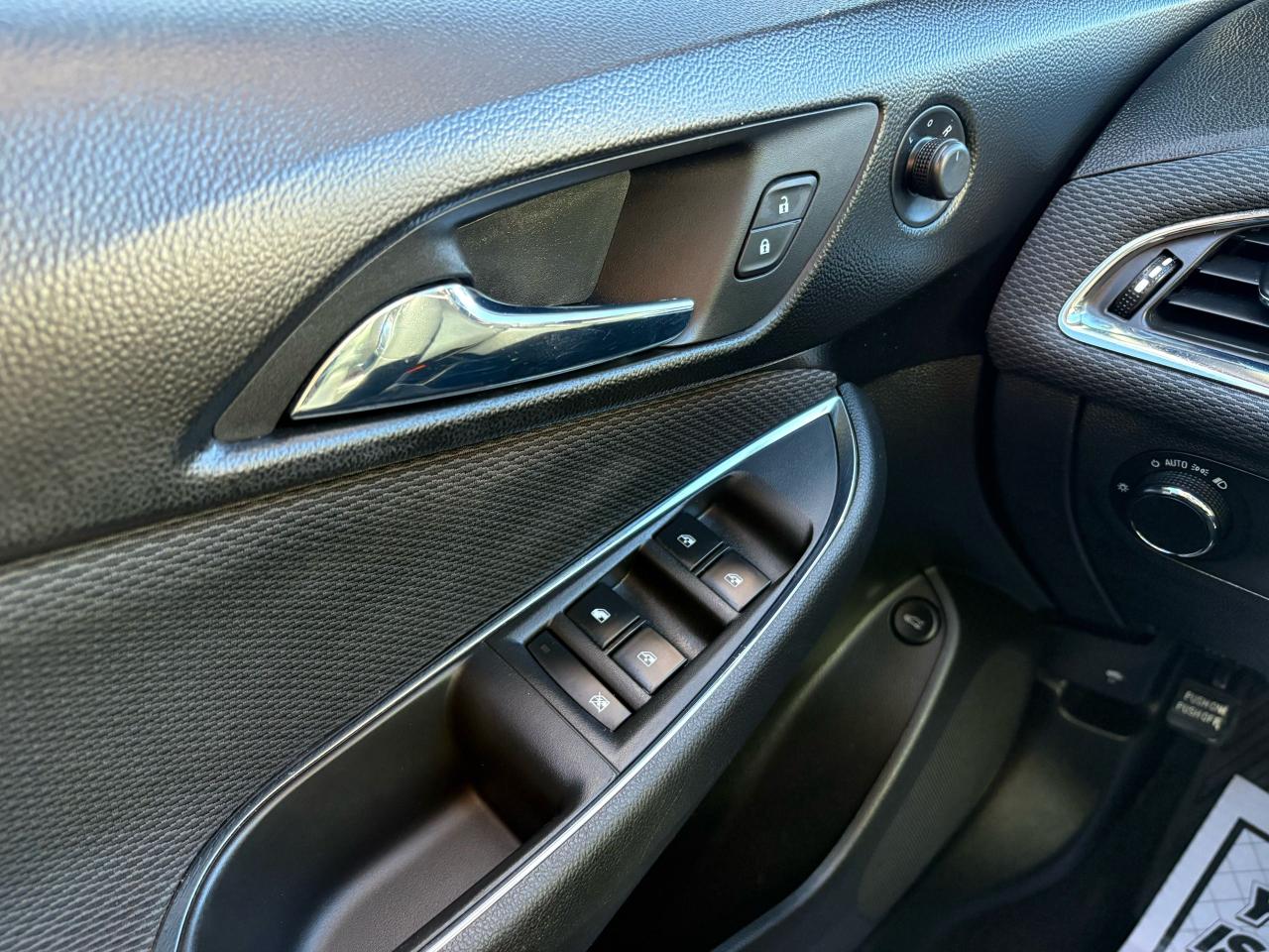 2017 Chevrolet Cruze LT - Photo #19