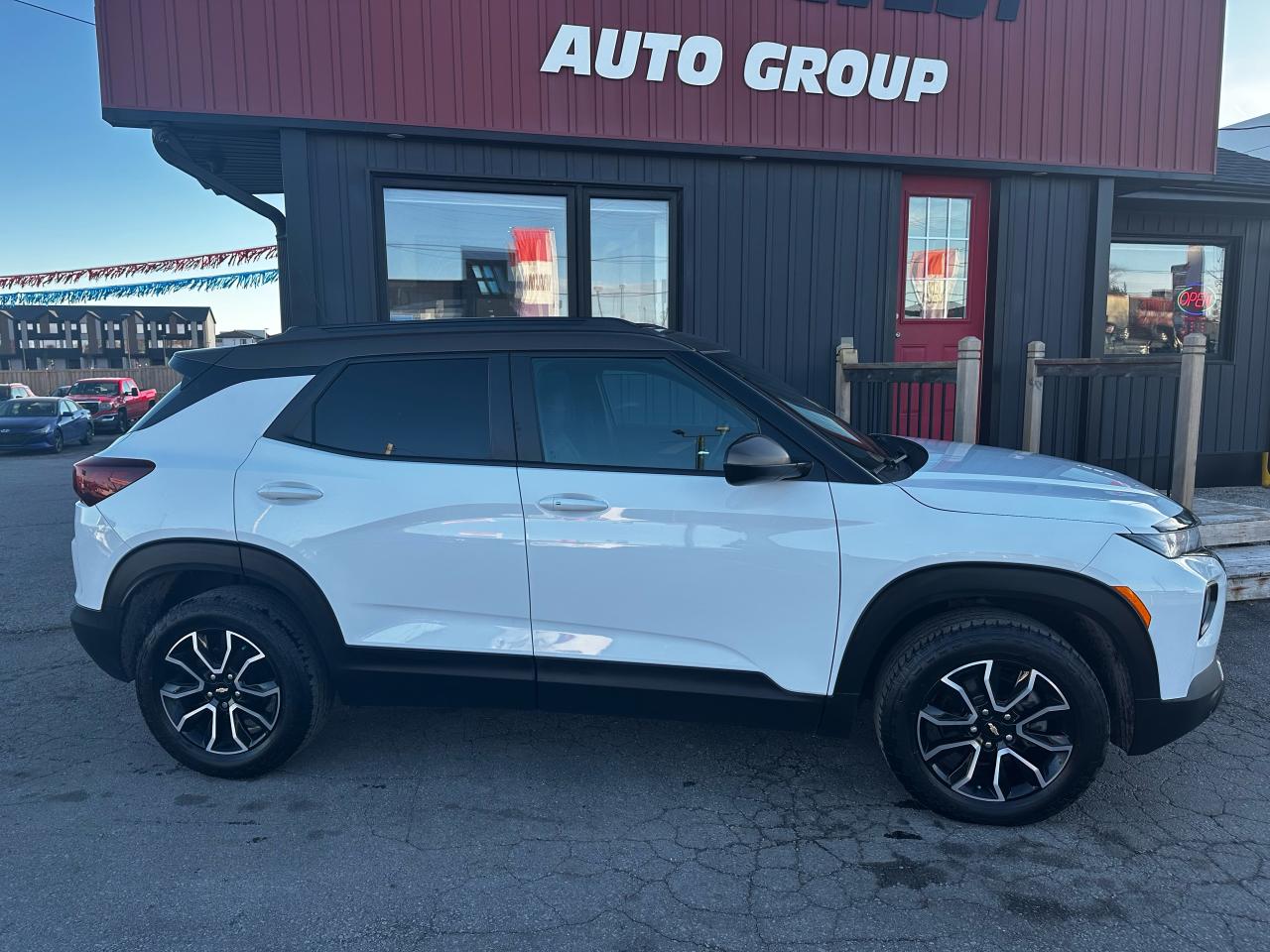 2021 Chevrolet TrailBlazer AWD 4dr ACTIVE Photo2