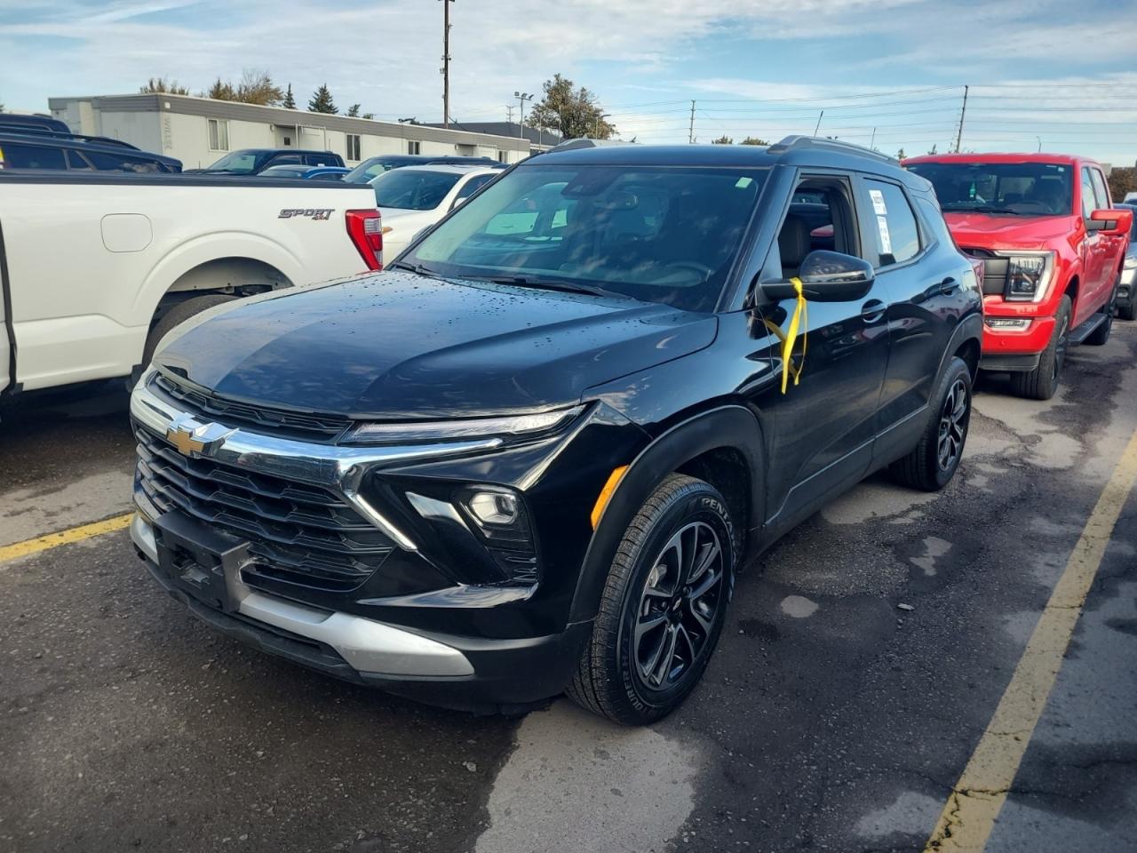 2024 Chevrolet TrailBlazer AWD 4dr LT - Photo #2