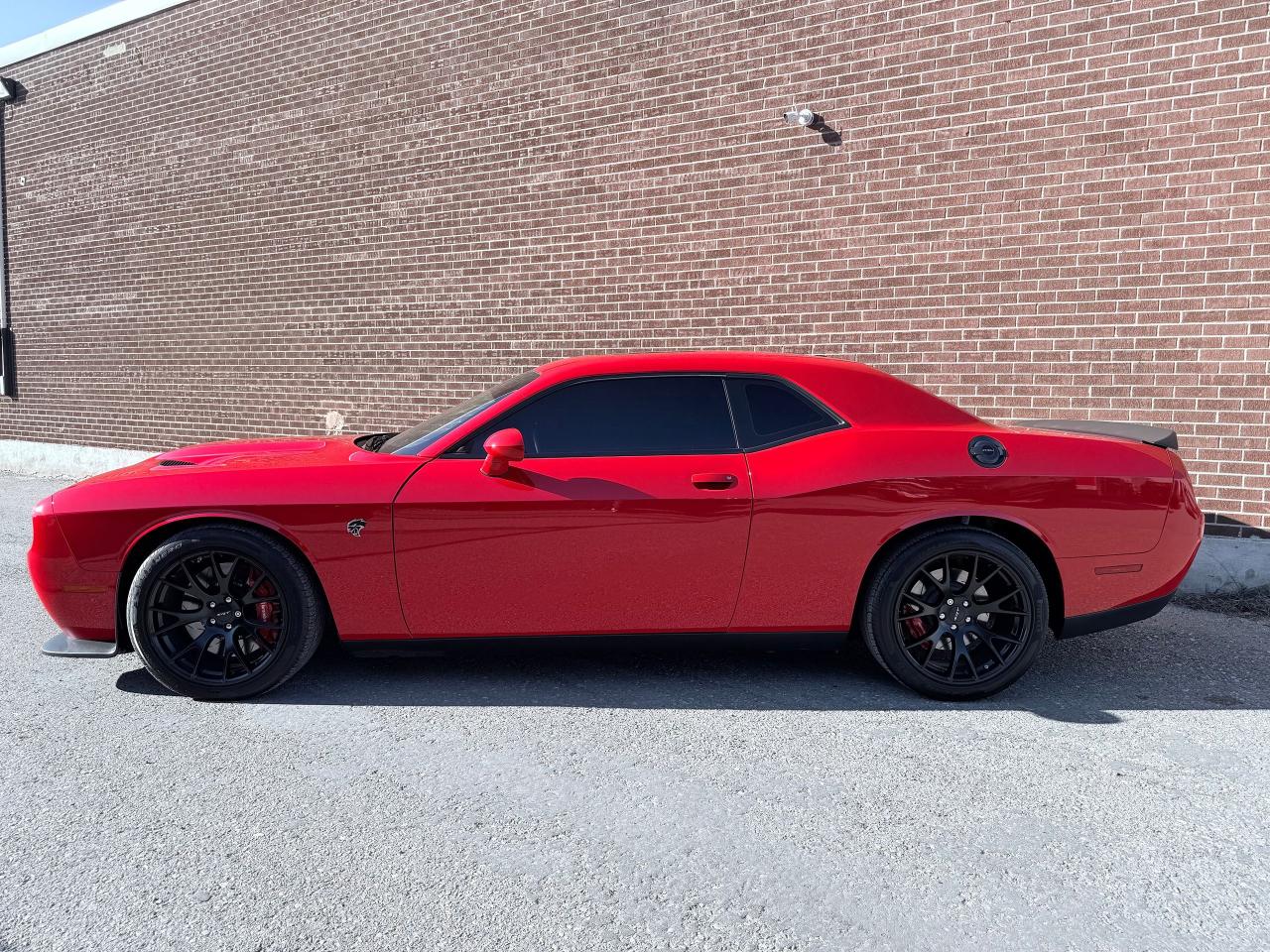 2016 Dodge Challenger SRT Hellcat - Photo #3