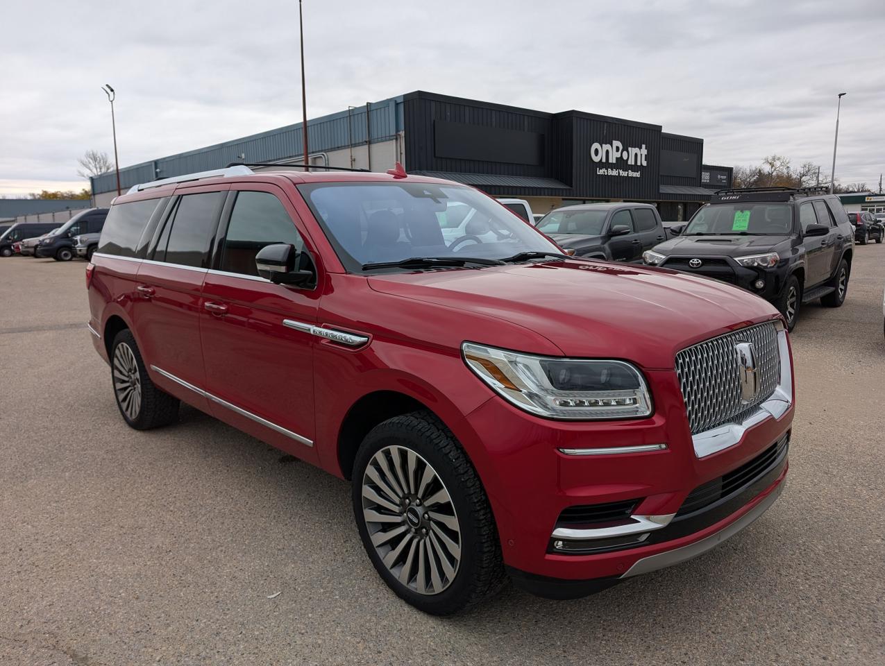 2020 Lincoln Navigator Reserve | Heated Cooled Seats | 360° Camera - Photo #2