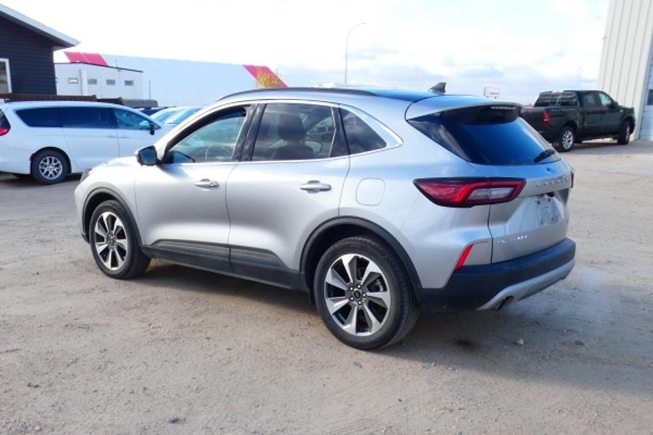 2024 Ford Escape Platinum AWD w/Htd Leather, pano S/R, NAV, BUC - Photo #8