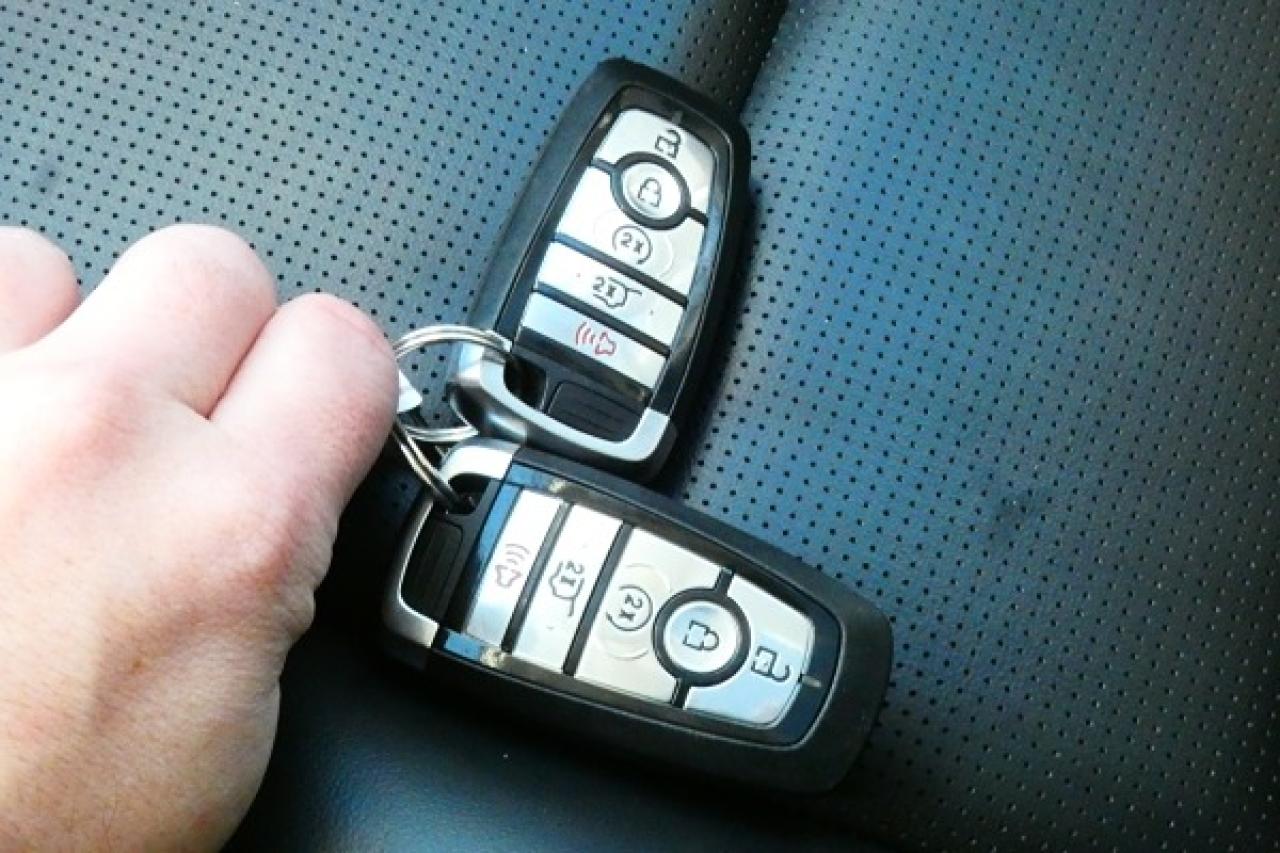 2024 Ford Escape Platinum AWD w/Htd Leather, pano S/R, NAV, BUC - Photo #22