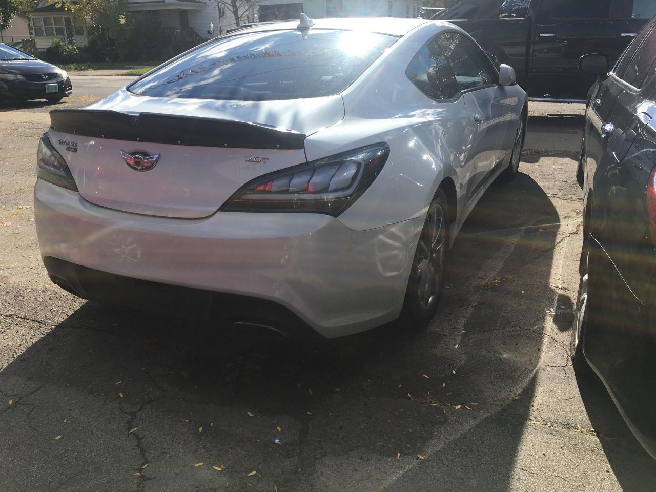 2013 Hyundai Genesis Coupe Premium - Photo #3