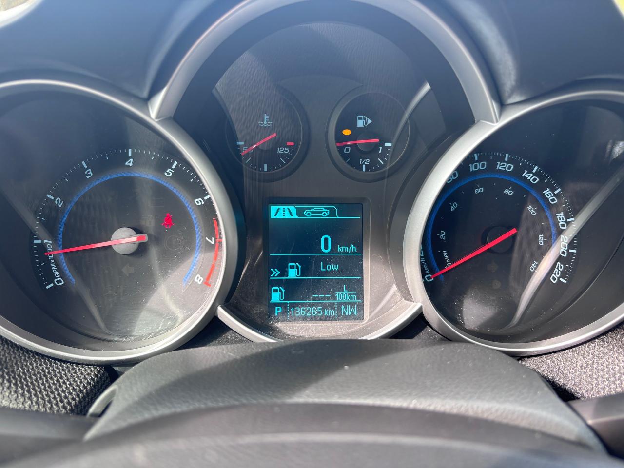 2013 Chevrolet Cruze LOW KMS GREAT DEAL! - Photo #17