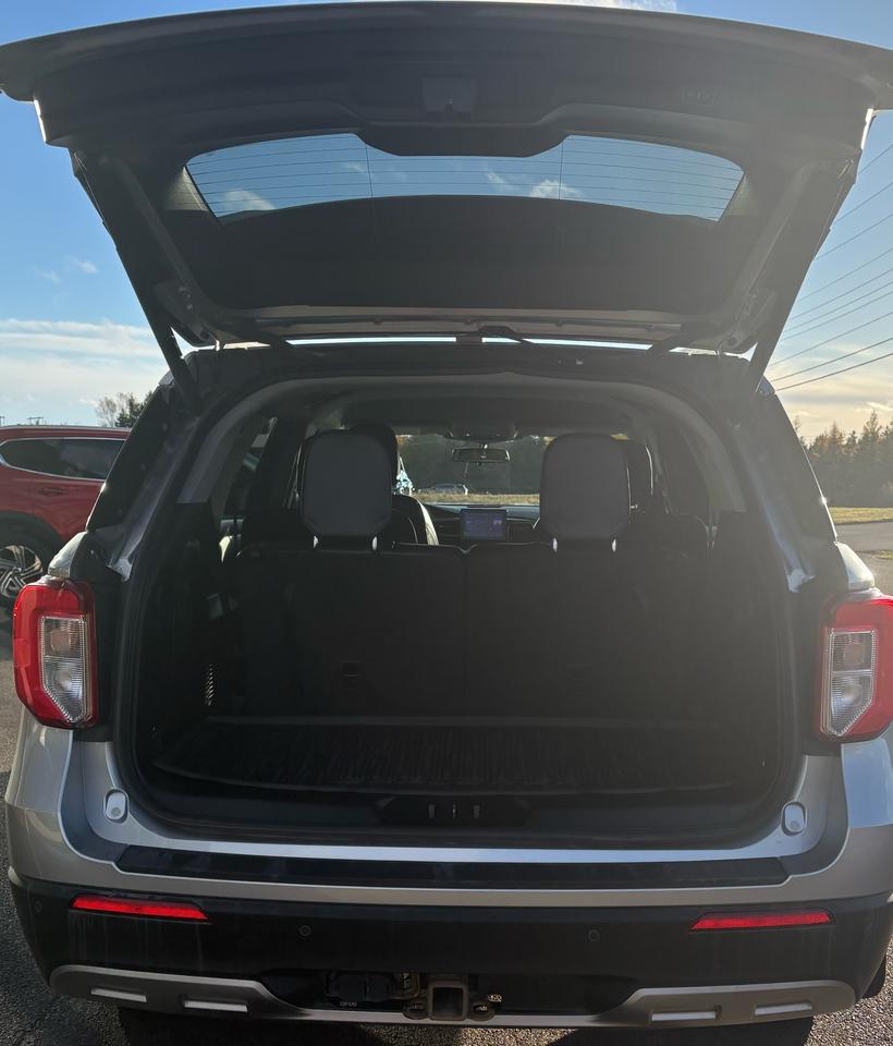 2022 Ford Explorer XLT Photo