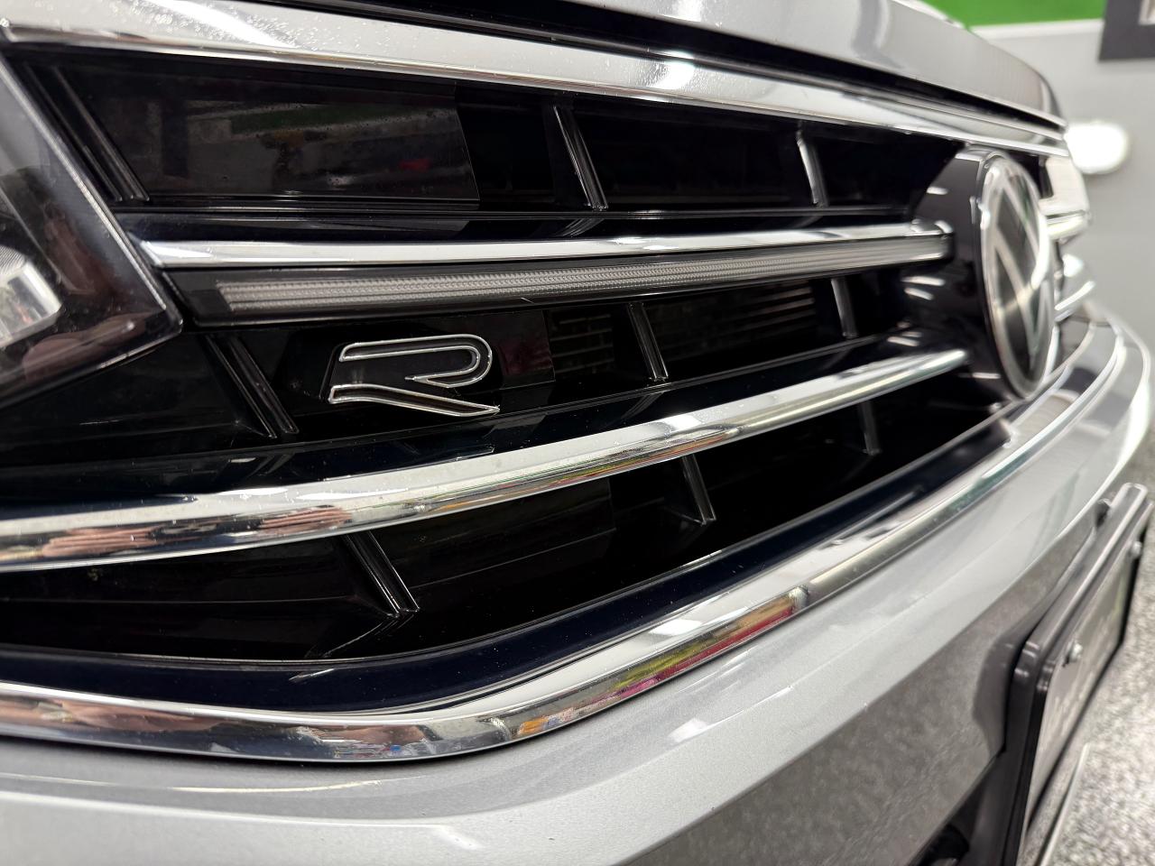 2022 Volkswagen Tiguan Highline R-line - Photo #4