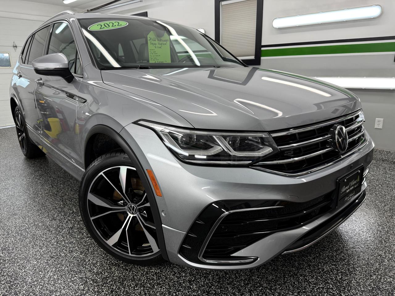 Used 2022 Volkswagen Tiguan Highline R-line for sale in Hilden, NS