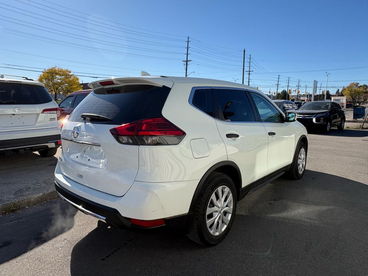 2017 Nissan Rogue S - Photo #5