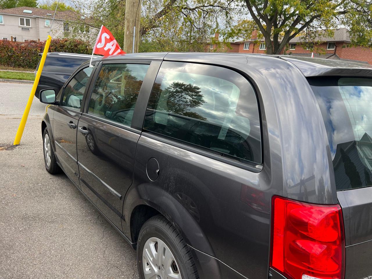 2017 Dodge Grand Caravan CANADA VALUE PACKAGE Photo3