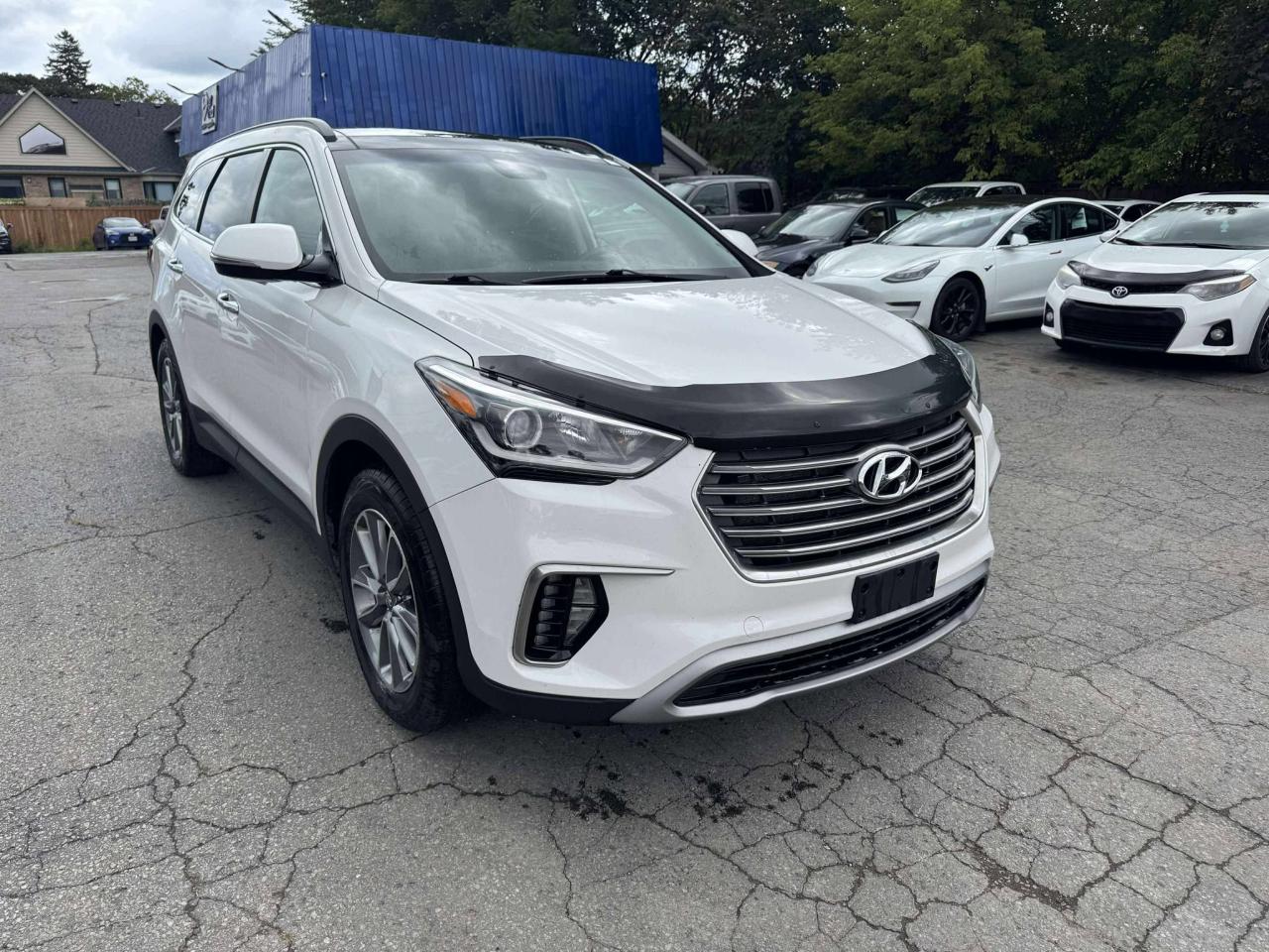Used 2017 Hyundai Santa Fe XL AWD 4dr Luxury w/6-Passenger for sale in Cobourg, ON