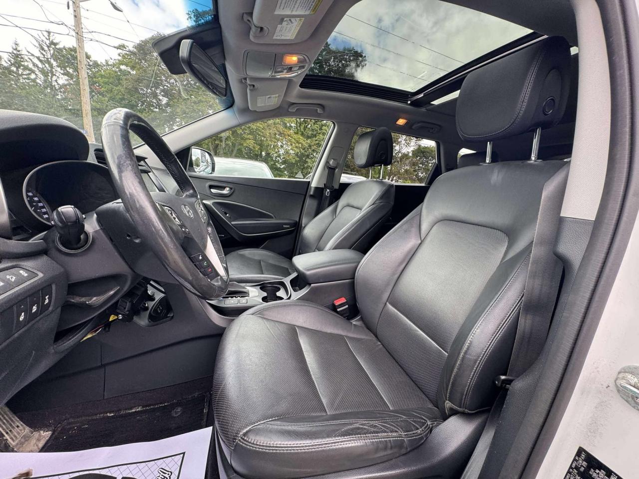 2017 Hyundai Santa Fe XL AWD 4dr Luxury w/6-Passenger - Photo #22