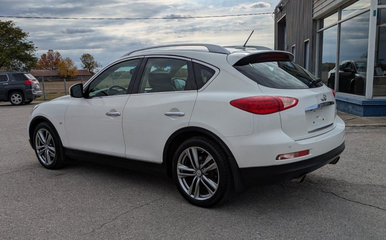 2015 Infiniti QX50  - Photo #3