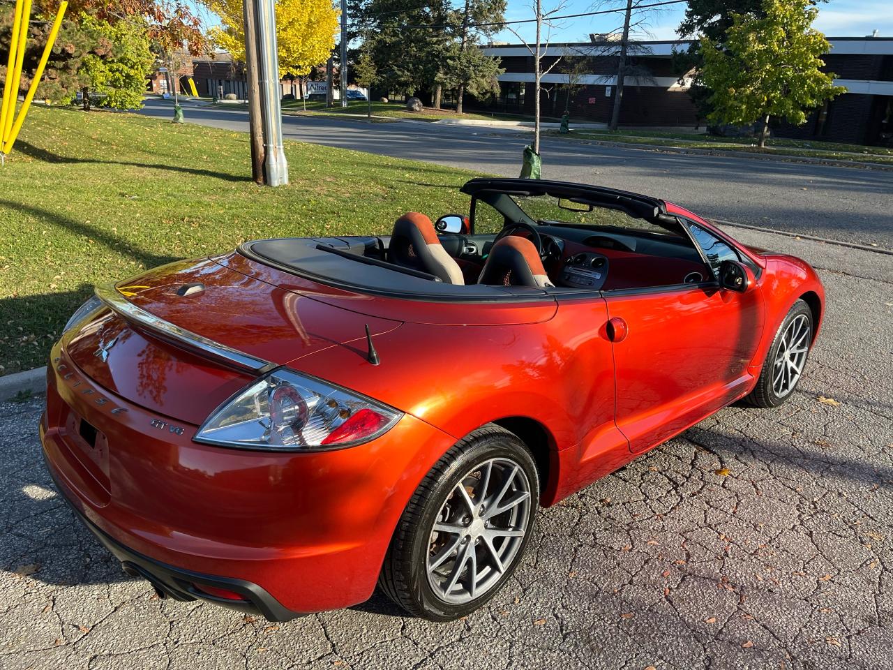 2012 Mitsubishi Eclipse GT-P CONVERTIBLE V6 - RARE 6 SPEED MANUAL TRANSMISSION- ONLY 139,410KMS!! - Photo #2