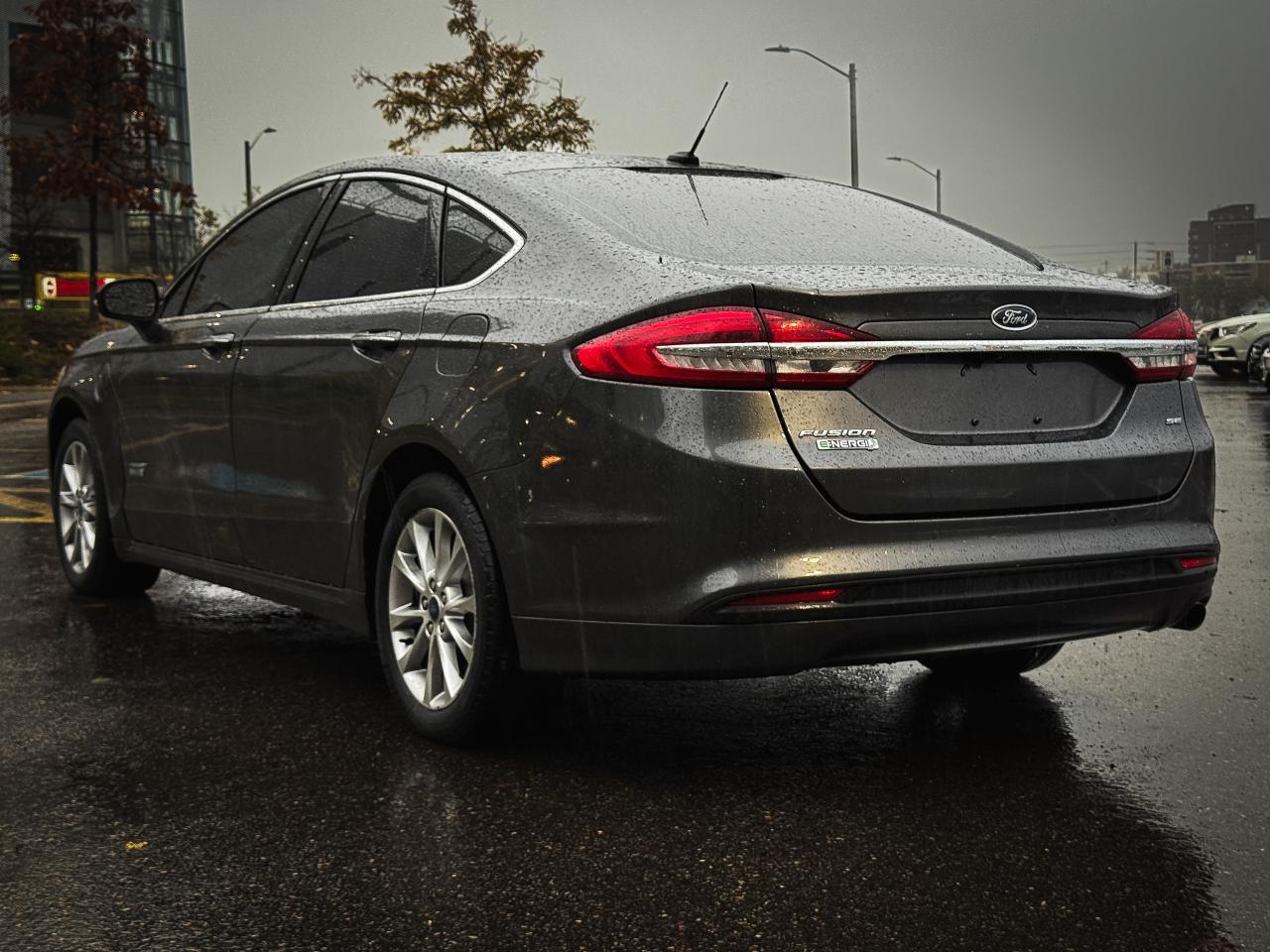 2018 Ford Fusion Energi SE FWD | CLEAN TITLE | - Photo #6