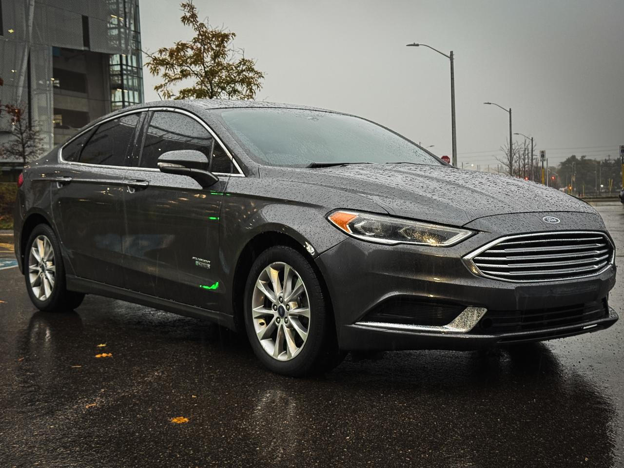 2018 Ford Fusion Energi SE FWD | CLEAN TITLE | - Photo #3