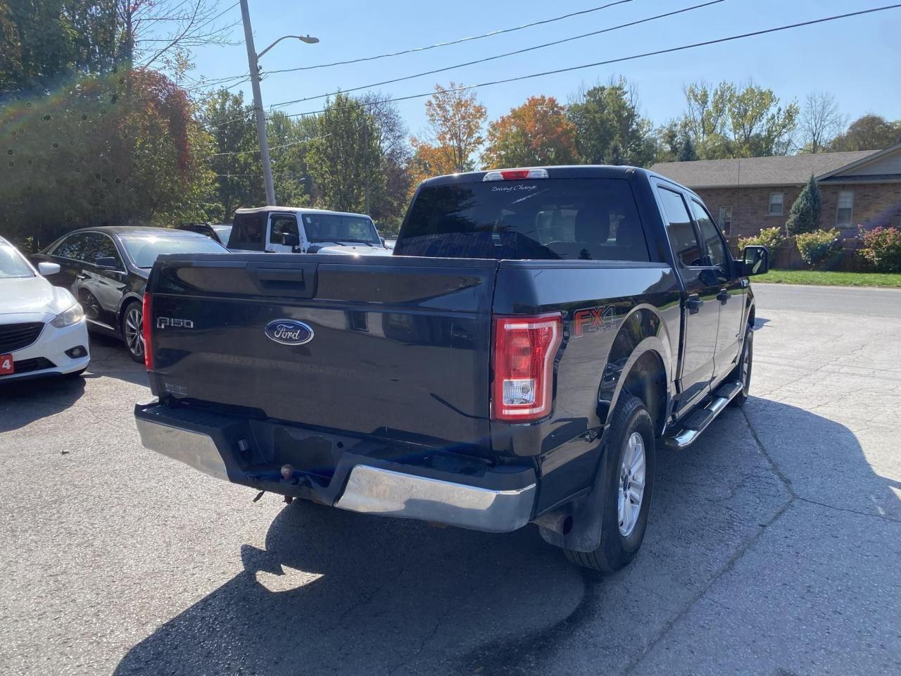 2015 Ford F-150 XLT Photo4