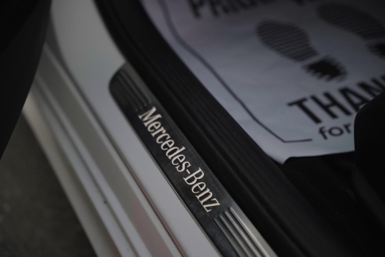 2018 Mercedes-Benz C-Class C300 4MATIC Sedan - Photo #23