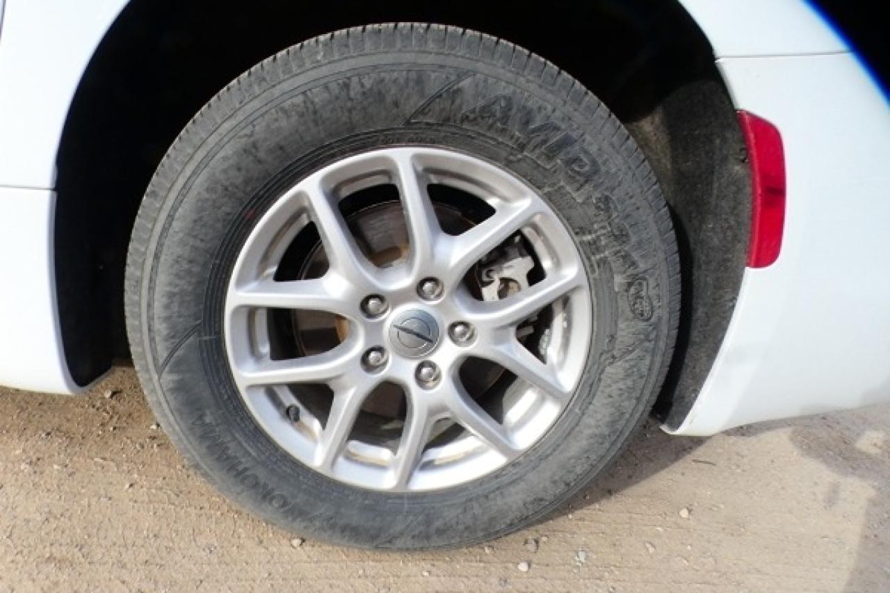 2024 Chrysler Grand Caravan SXT 2WD w/Htd cloth, Htd wheel, NAV, BUC - Photo #17