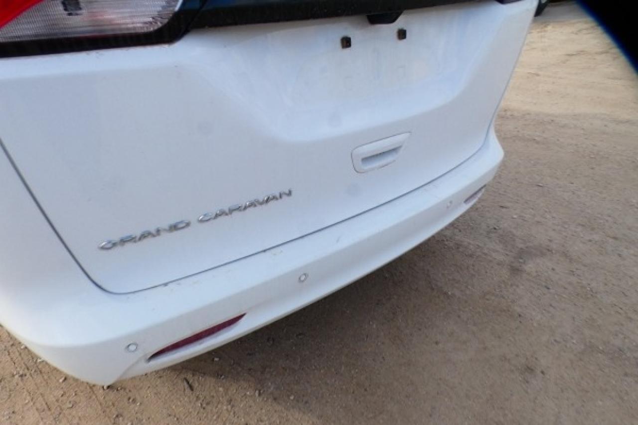 2024 Chrysler Grand Caravan SXT 2WD w/Htd cloth, Htd wheel, NAV, BUC - Photo #32