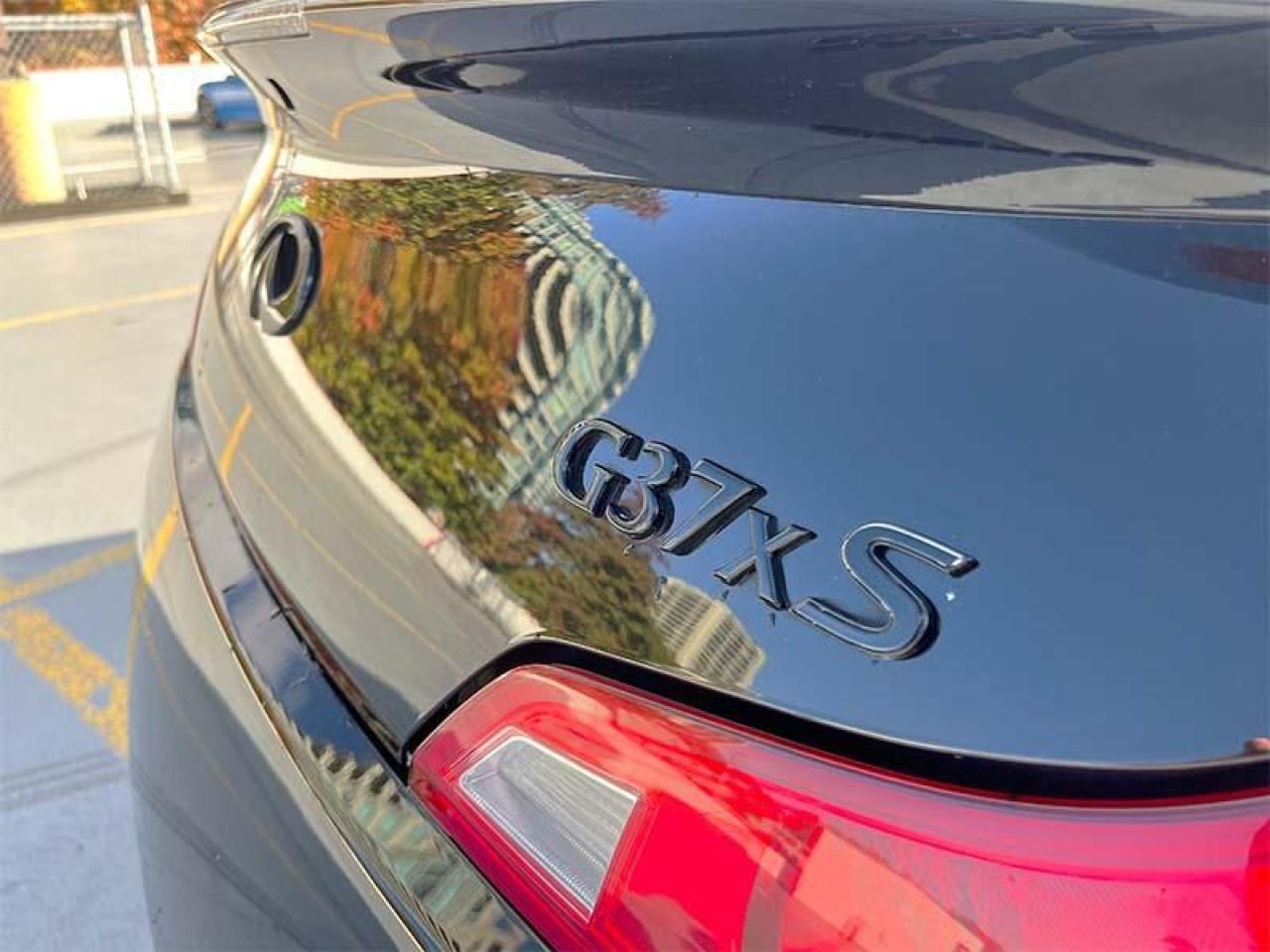 2011 Infiniti G37X   - Photo #5