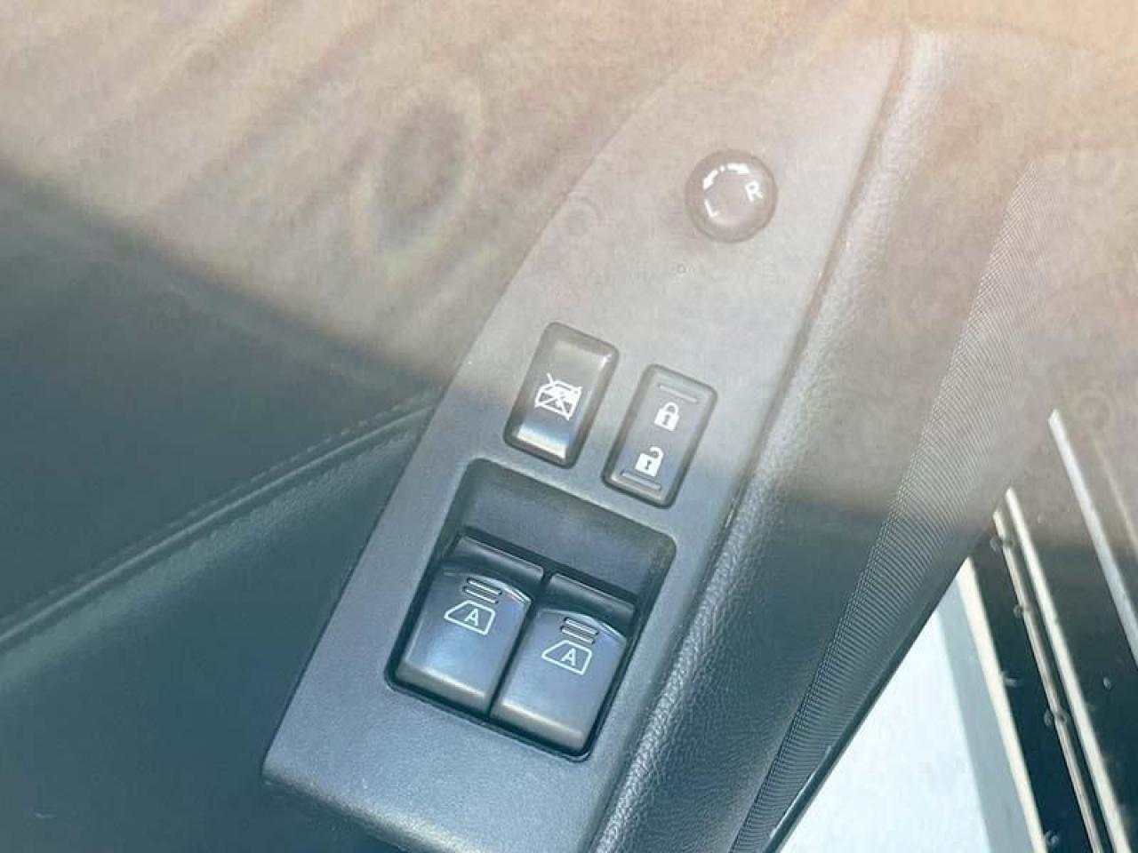 2011 Infiniti G37X   - Photo #6