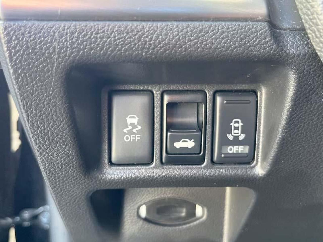 2011 Infiniti G37X   - Photo #14