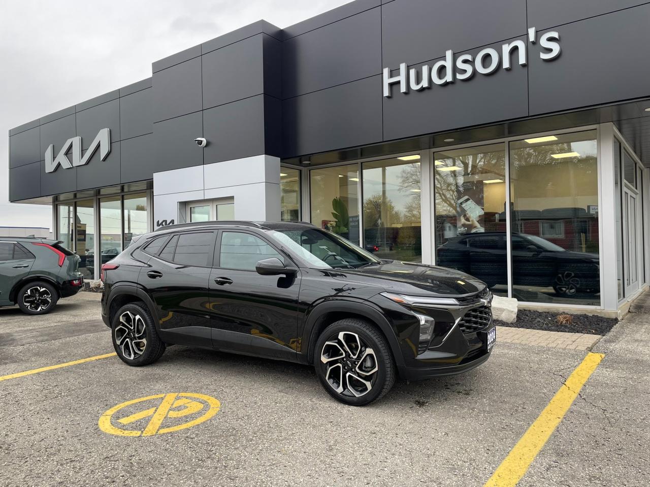 2024 Chevrolet Trax 2RS One Owner | Sunroof | Navigation | 18" Wheels Photo