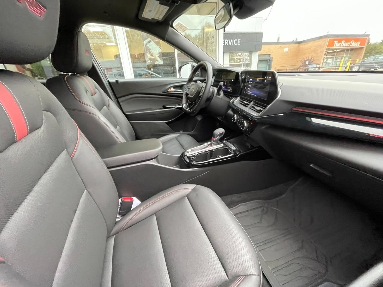 2024 Chevrolet Trax 2RS One Owner | Sunroof | Navigation | 18" Wheels Photo