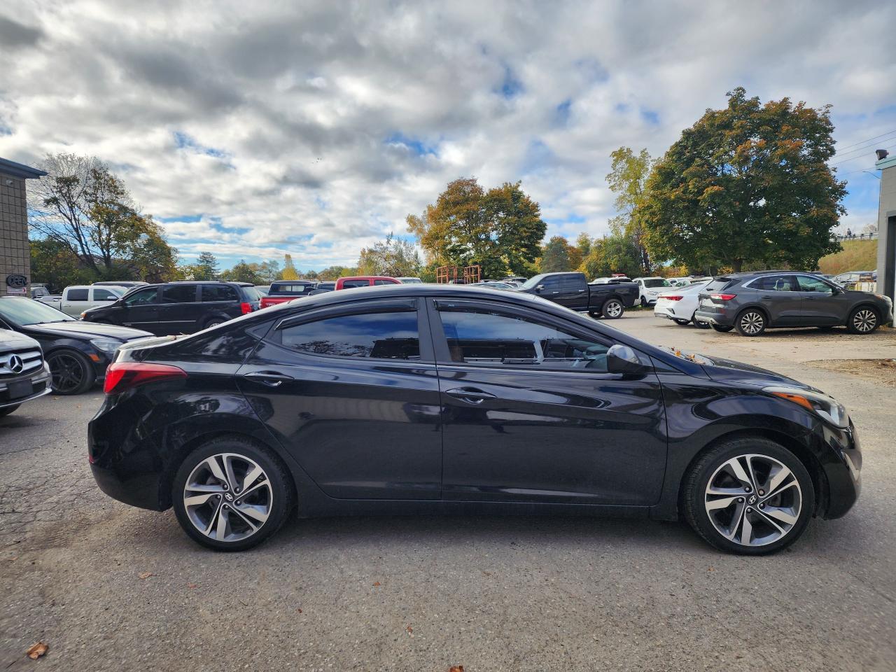 2016 Hyundai Elantra GLS l Clean Carfax l No Accidents l Affordable Photo4
