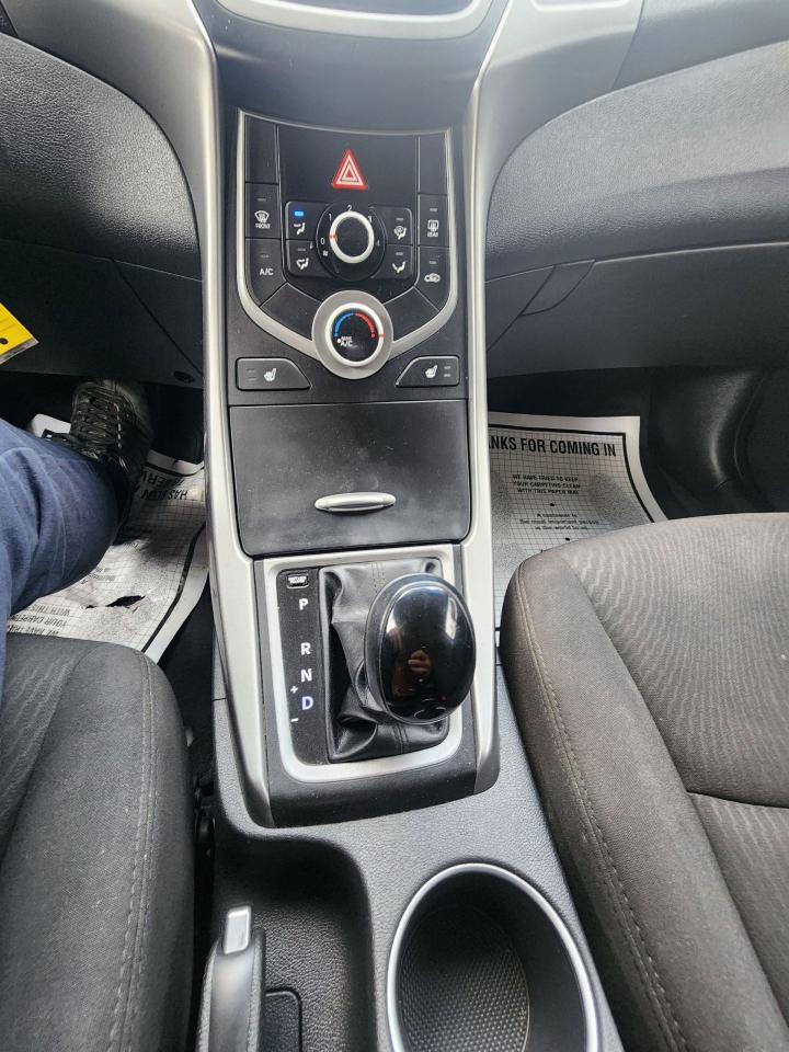 2016 Hyundai Elantra GLS l Clean Carfax l No Accidents l Affordable - Photo #24