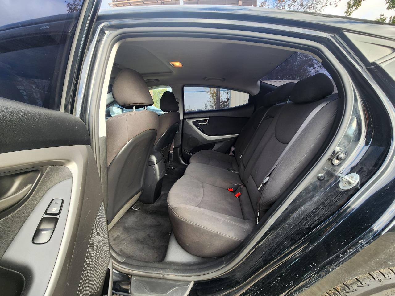 2016 Hyundai Elantra GLS l Clean Carfax l No Accidents l Affordable - Photo #13