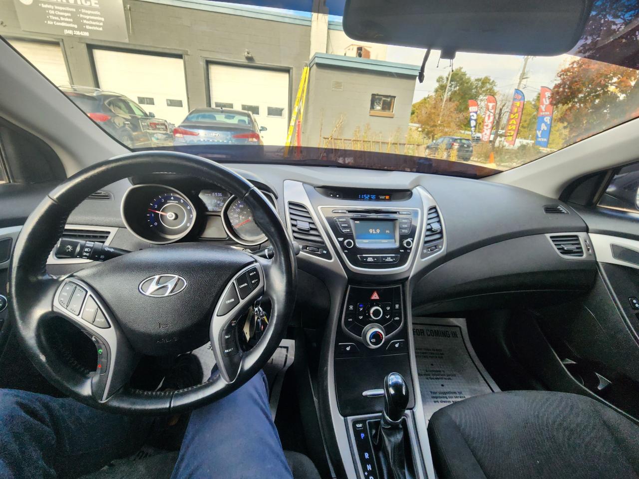 2016 Hyundai Elantra GLS l Clean Carfax l No Accidents l Affordable - Photo #20