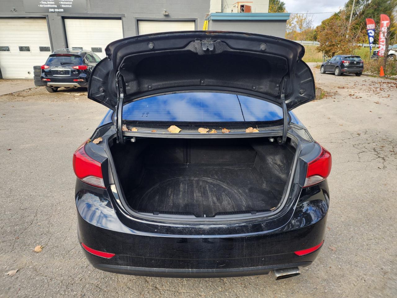 2016 Hyundai Elantra GLS l Clean Carfax l No Accidents l Affordable - Photo #10