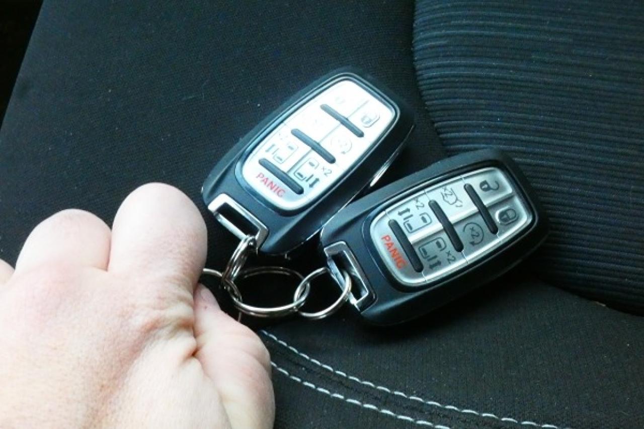 2024 Chrysler Grand Caravan SXT 2WD w/Htd cloth, Htd wheel, NAV, BUC - Photo #19