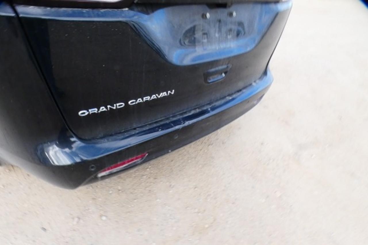 2024 Chrysler Grand Caravan SXT 2WD w/Htd cloth, Htd wheel, NAV, BUC - Photo #37